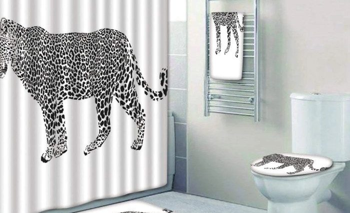 Leopard print bathroom decor set