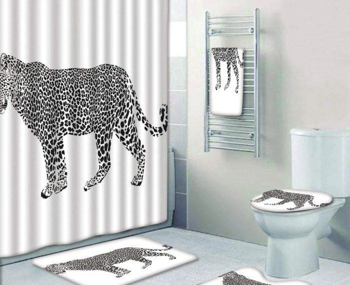 Leopard print bathroom decor set