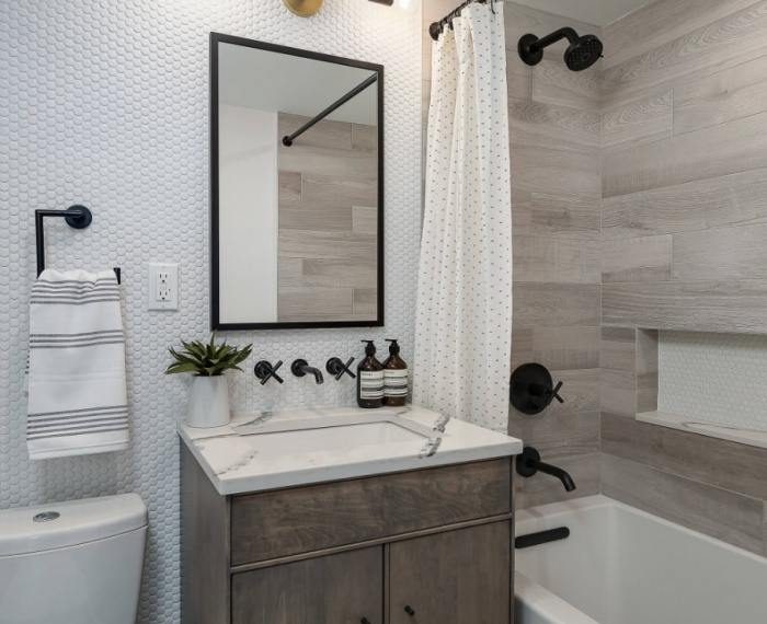 Apartment bathroom decor ideas