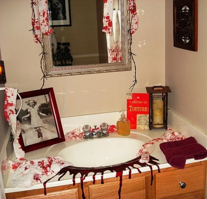 Bathroom halloween decor ideas